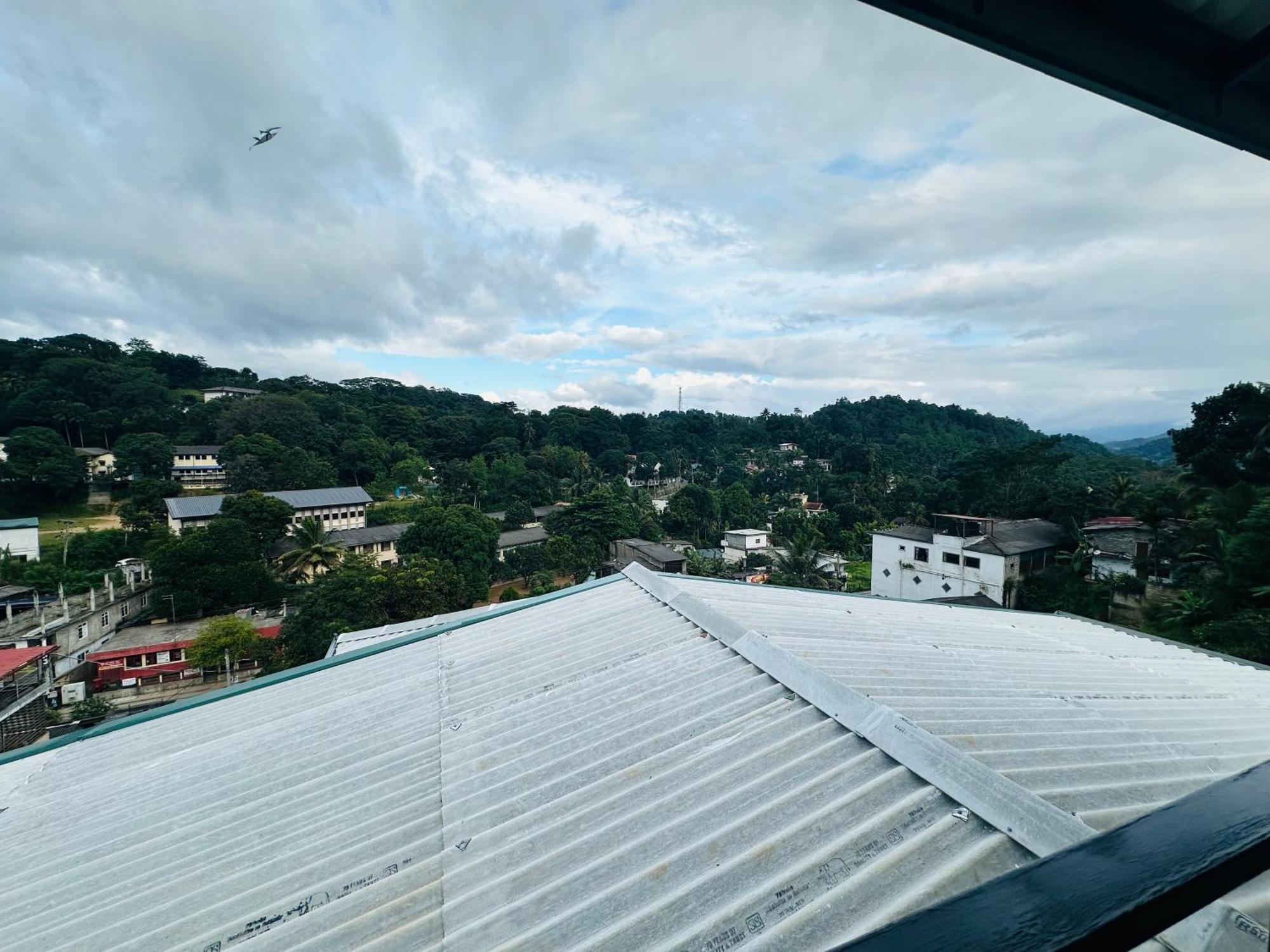 The Sky Tents Kandy Exterior photo