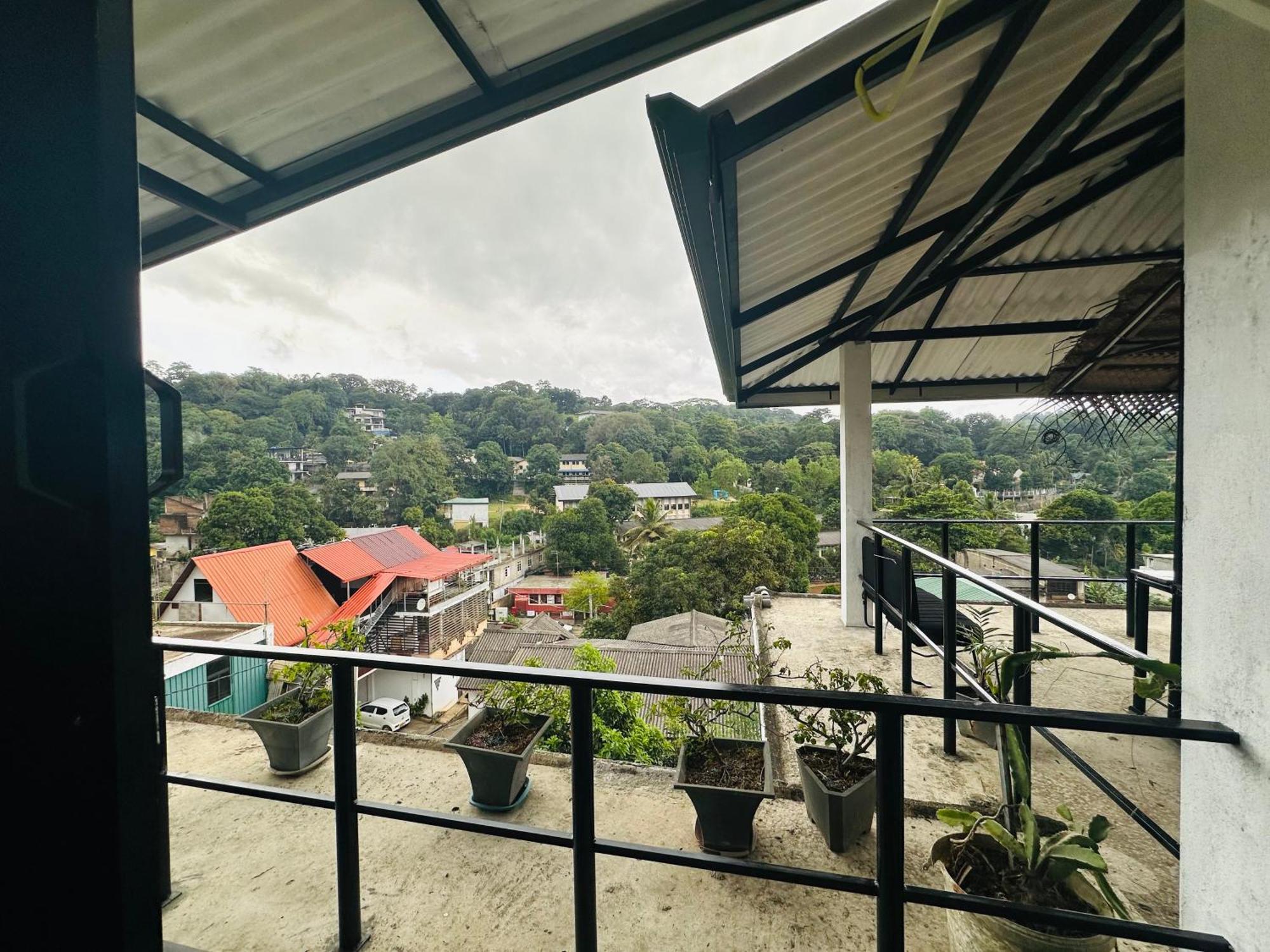 The Sky Tents Kandy Exterior photo